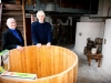 Ellen Helvind og Erik Pedersen viser frem i det yderst velordnede museum for brygger P. Kjeldgaard og hans familie, der drev Fjerritslev Bryggeri frem til 1968. Foto: Ejgil Bodilsen